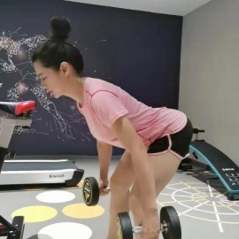 健身的小姐姐