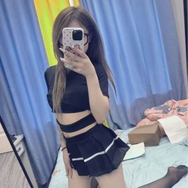 00后姐妹七七和安安