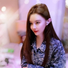 大连长腿美女